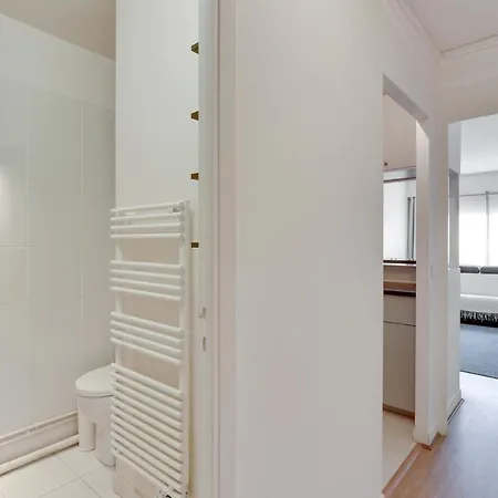 Id 326 Batignolles/ Rue Saussure - Xvii° Paris